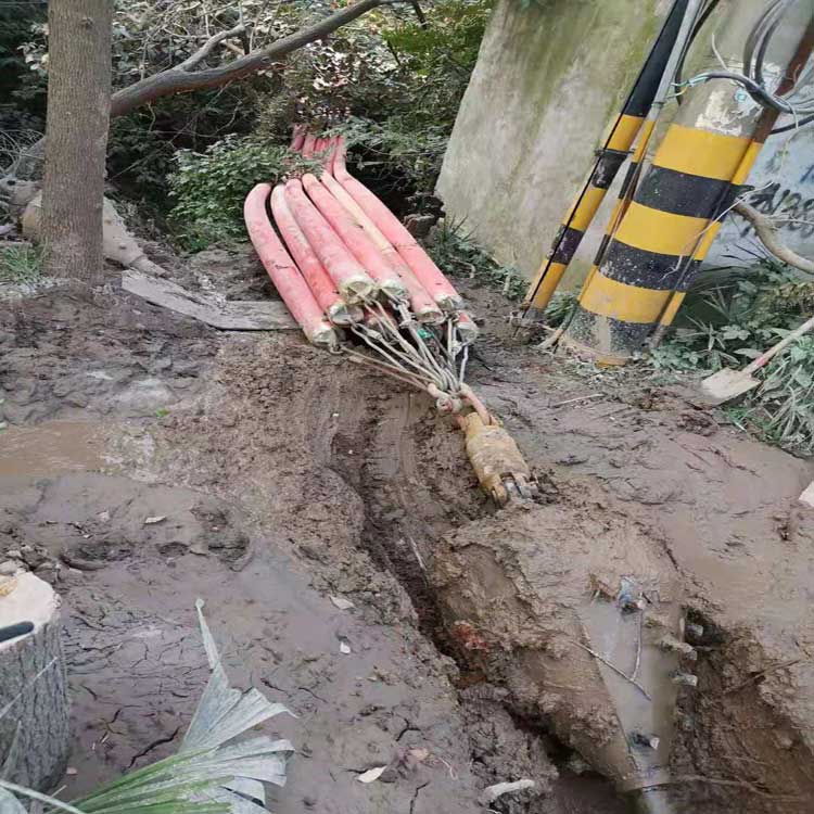 龙岩煤矿拖拉管